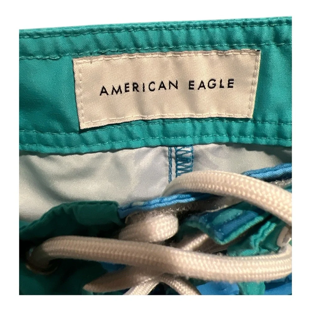 American Eagle Board Shorts Men's Blue Hawaiian Pockets Surfing Swimming, Size M